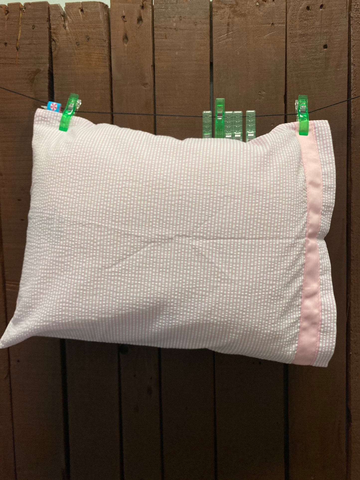 Travel Pillow with Seersucker Pillowcase