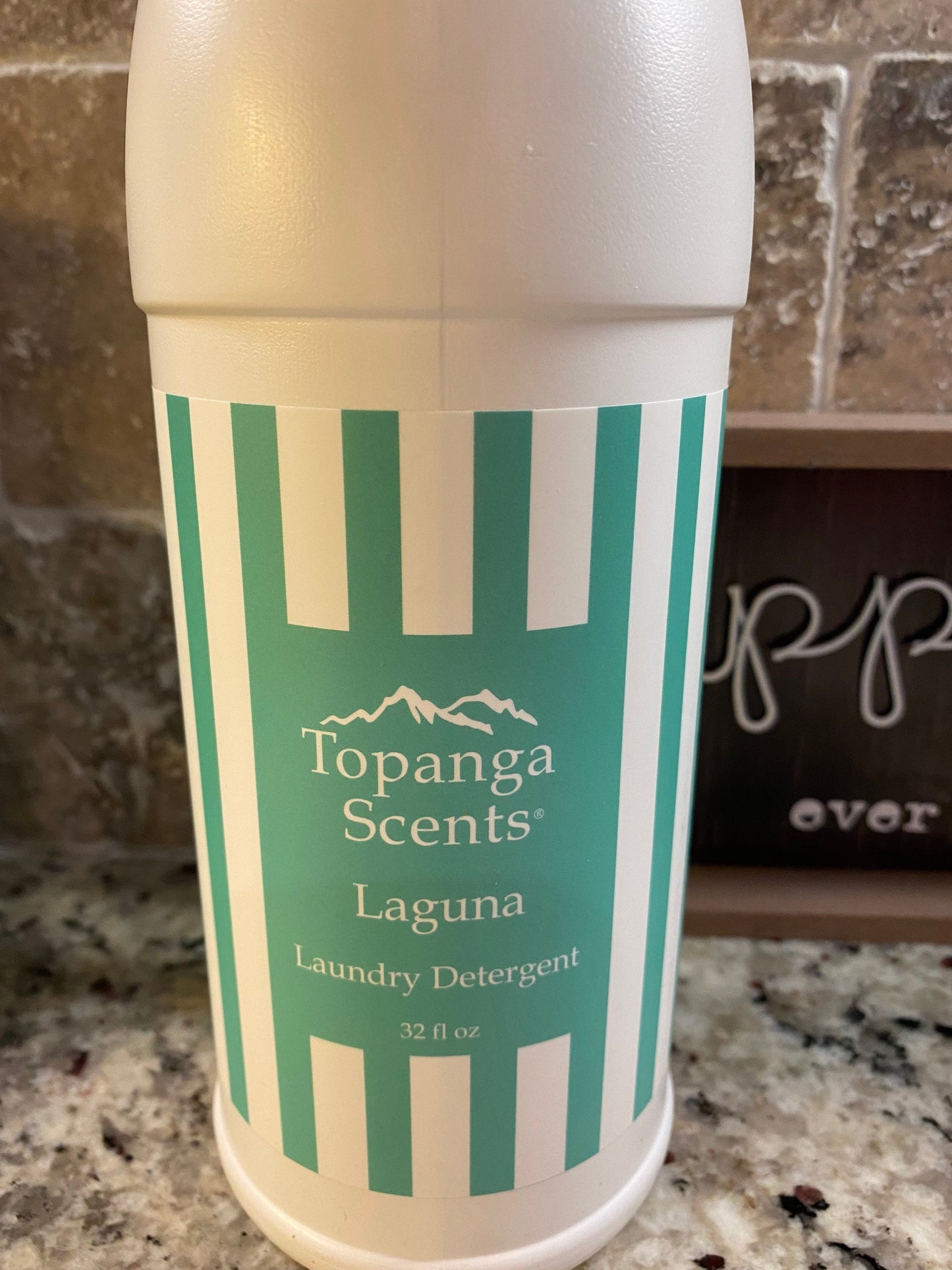 Topanga Scents Laundry Detergent 32 oz