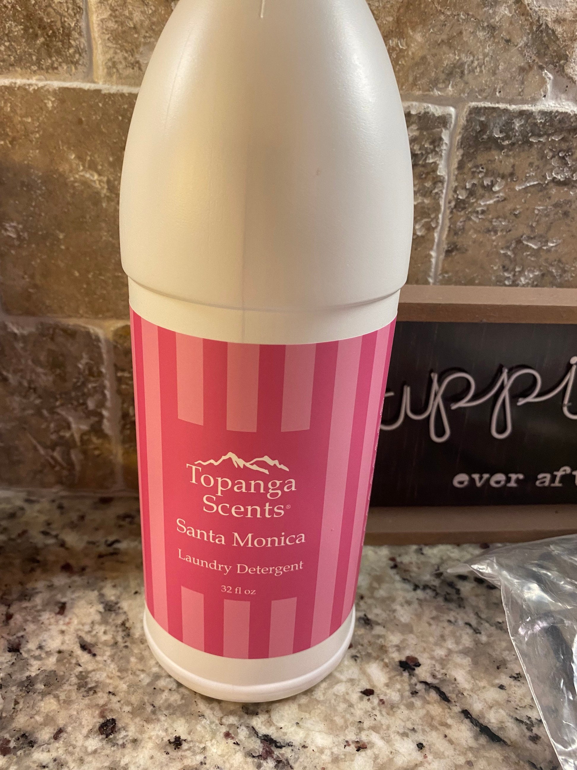Topanga Scents Laundry Detergent 32 oz